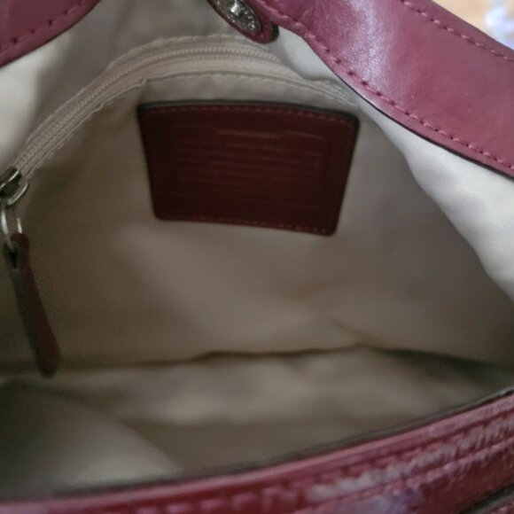 Authentic EUC Coach Madison Crimson Patent Leather Hobo Purse - Picture 4 of 6